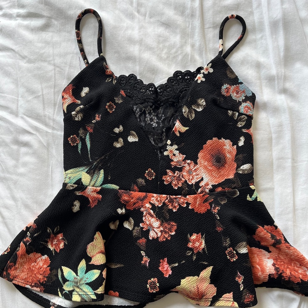 Charlotte Russe, Black Floral Pepum top, Spaghetti Strap, SizeM